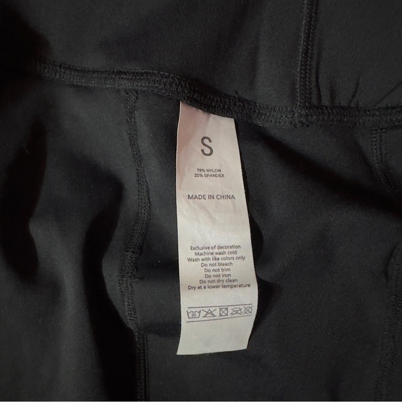 Black High-Waisted Bike Shorts with Wide Waistband - Picture 4 of 4